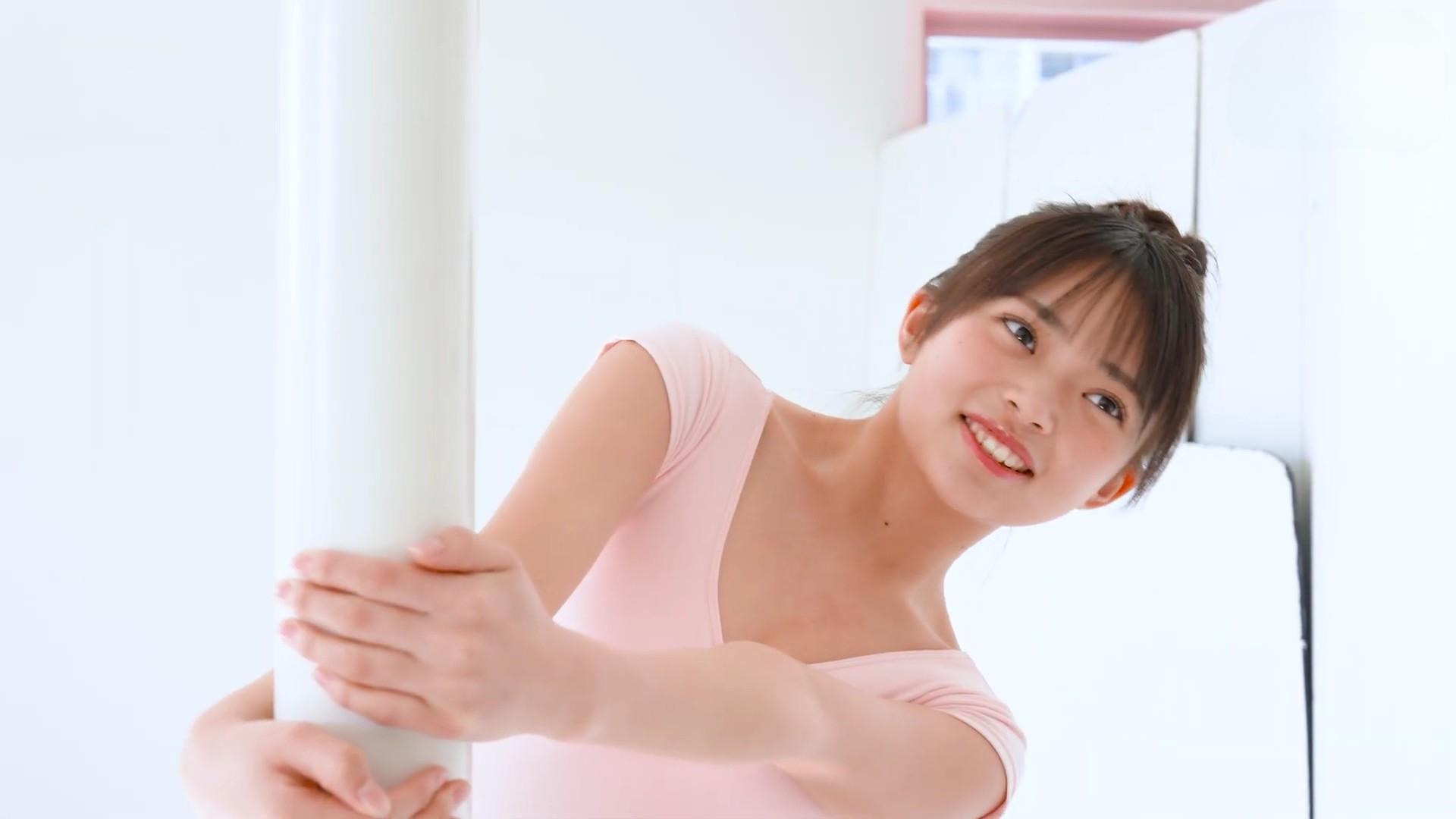 【17歳の衝撃】小森香乃、バレリーナ姿で魅せる究極の曲線美。 13枚目