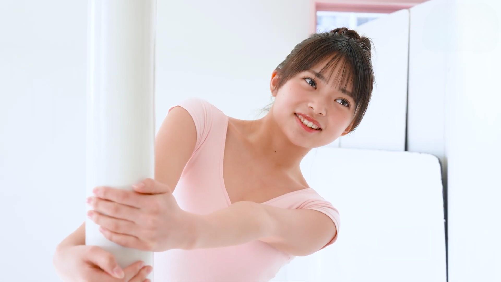 【17歳の衝撃】小森香乃、バレリーナ姿で魅せる究極の曲線美。 14枚目