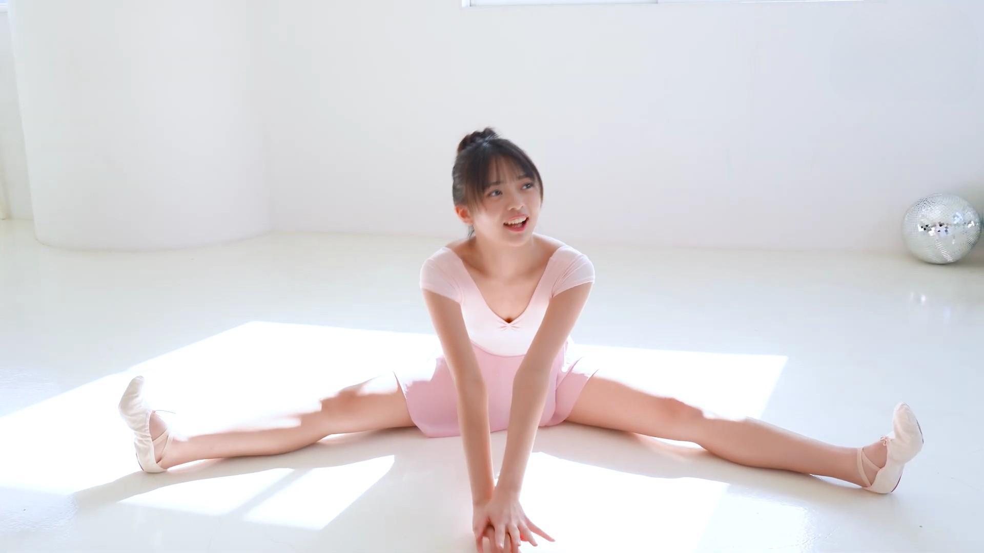 【17歳の衝撃】小森香乃、バレリーナ姿で魅せる究極の曲線美。 30枚目