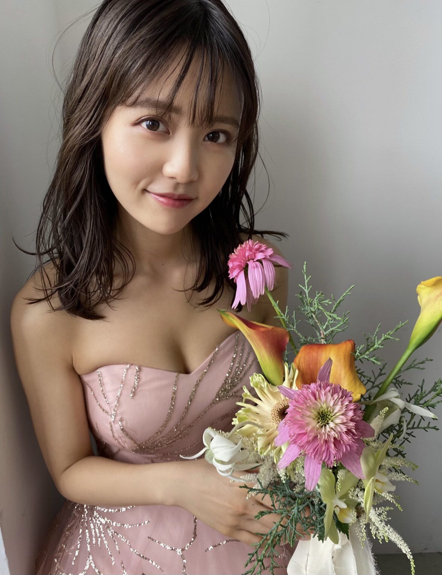 新田さちか 水着画像グラビア 女優・モデルから実業家まで 5枚目
