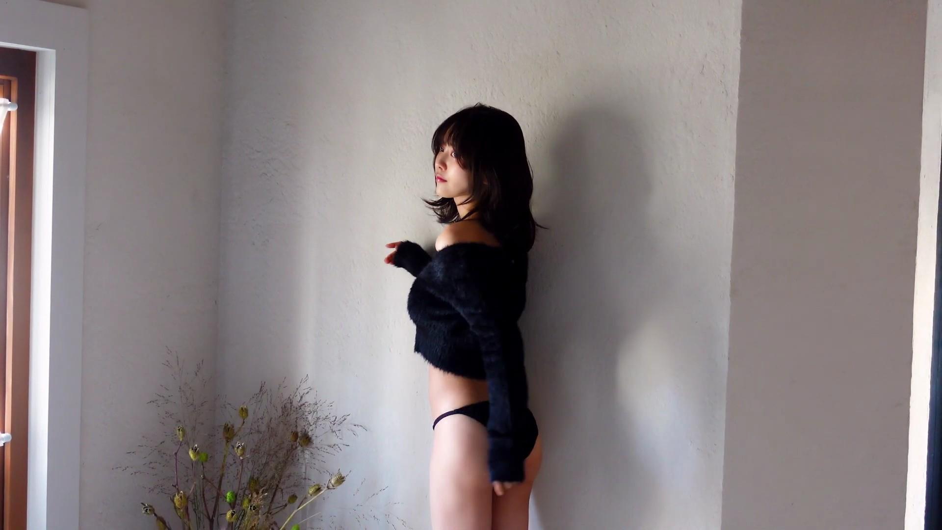 新田さちか 水着画像グラビア 女優・モデルから実業家まで 15枚目