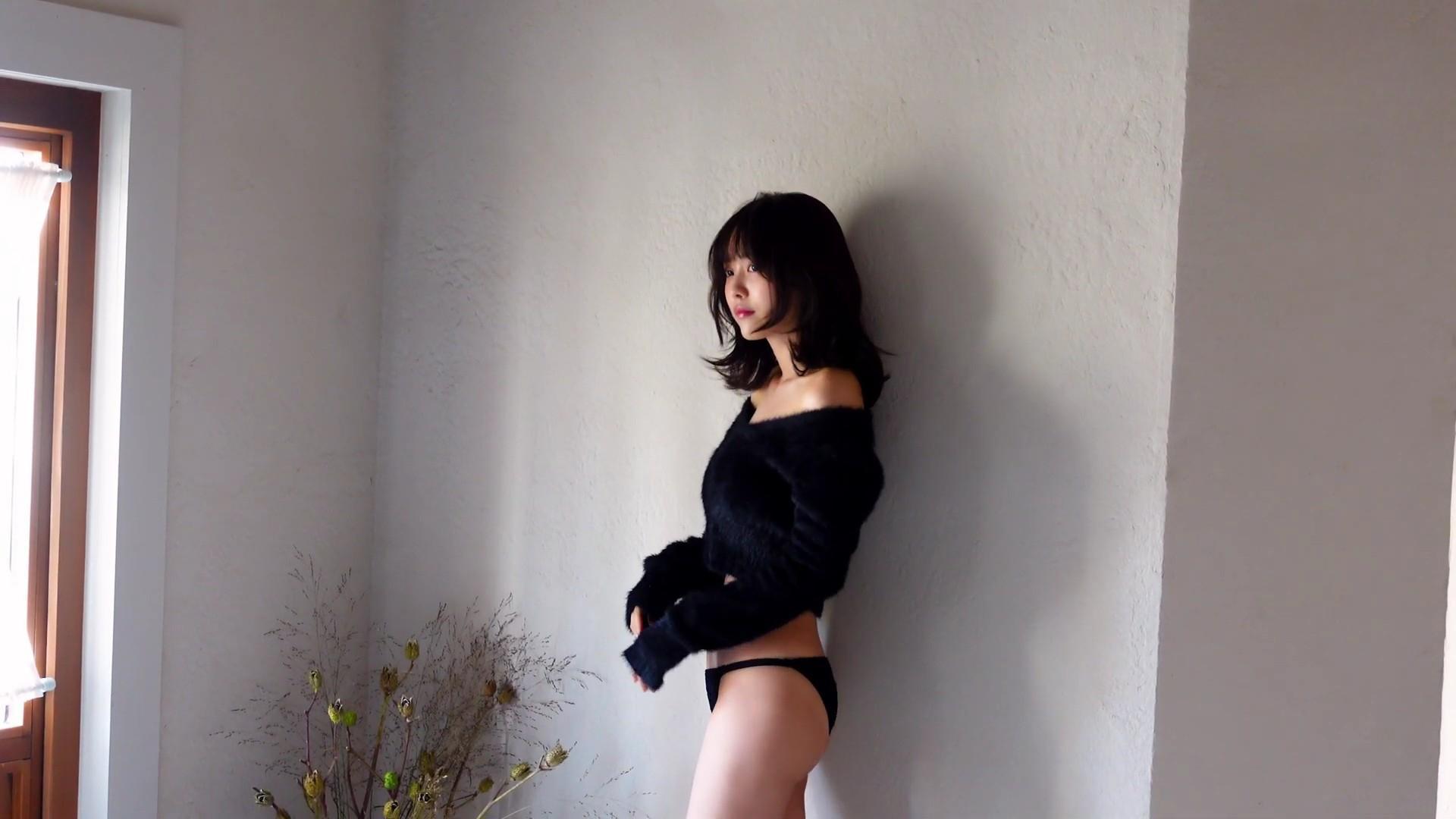 新田さちか 水着画像グラビア 女優・モデルから実業家まで 20枚目