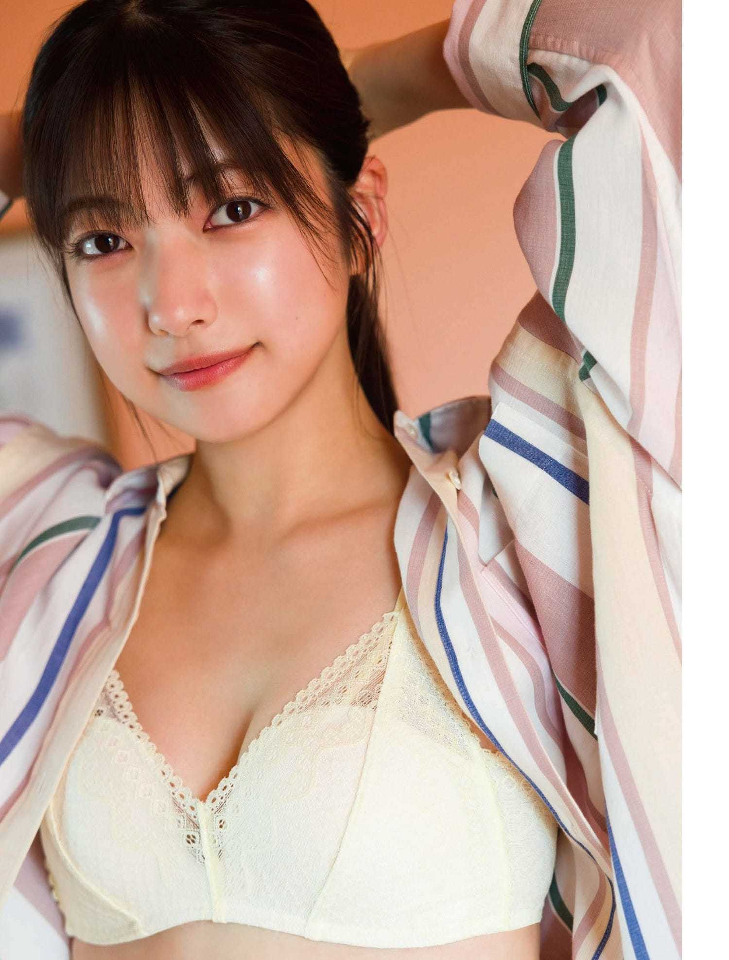 大園玲 1st写真集 『半分光、半分影』 発売直前 先行ランジェリーカットも! 櫻坂46 1枚目