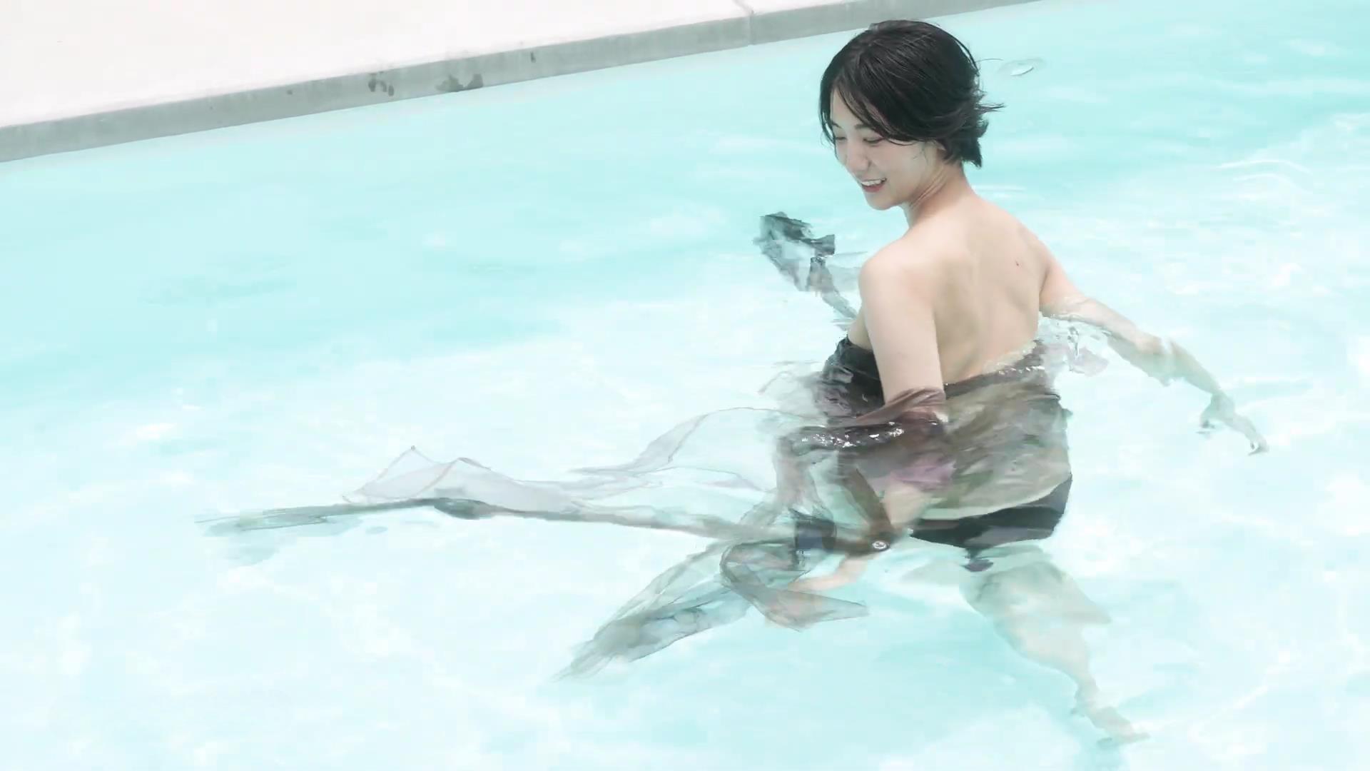 小貫莉奈 水着グラビア画像エロ画像 22枚目