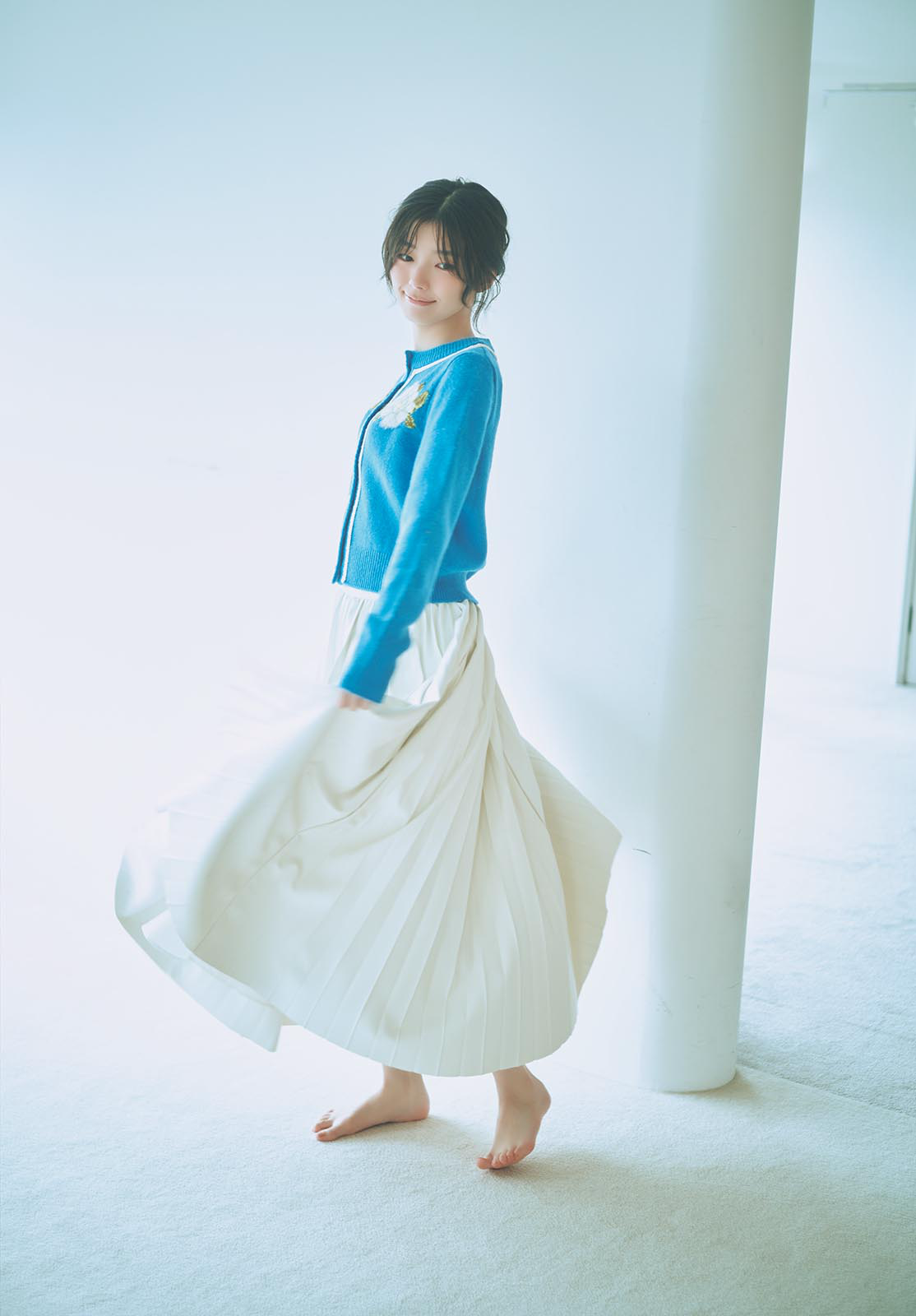 Shonen Sunday 少年サンデー 藤吉夏鈴 – 2026 No.47グラビア画像 4枚目