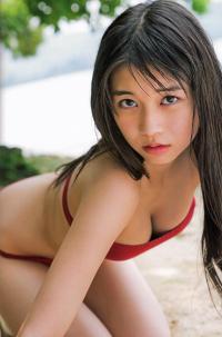 「立つだけで 絵になる17歳」牧野真莉愛 グラビア水着画像 モーニング娘。