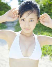 小島瑠璃子 グラビア水着画像③