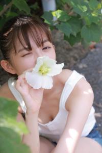 森日菜美 グラビア水着画像②