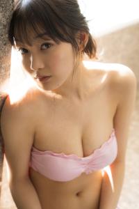 吉澤遥奈 グラビア水着画像①