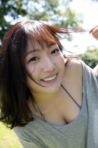 元人気アイドル京佳の 初ヌード写真集が2冊同時に発売中!