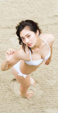 奥山かずさ 水着グラビア「ミス美しい20代コンテスト」で 注目を浴びた彼女。