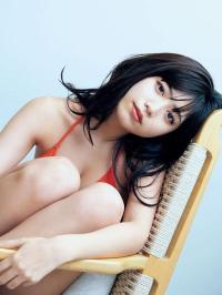 吉田莉桜 水着グラビア「女子高生ミスコン」受賞の笑顔と水着!