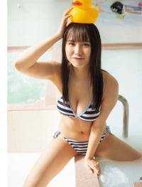 新谷真由 水着グラビア 老舗銭湯でアルバイトをする少女の 日常を、絶対的アイドルが熱演!!