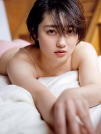 奥山かずさ 水着ビキニグラビア 大胆イメチェンした注目女優が見せる 28歳の新たな色香