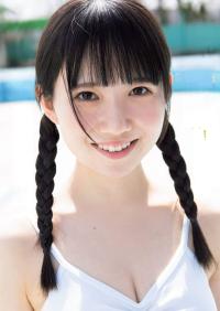 新居歩美 水着ビキニ画像 振り返る、あの日の青春の記憶。