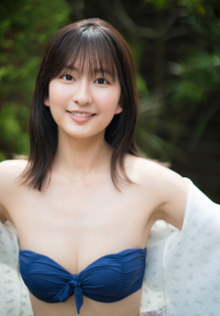 斉藤里奈 グラビア水着画像①