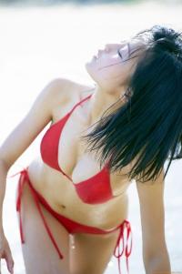 健康的セクシー小島瑠璃子水着ビキニ画像