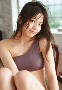 黒嵜菜々子 この水着グラビアを見て憂鬱な気分を吹き飛そう!
