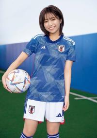 『アオアシ』が大好きな女優・大原優乃【水着画像