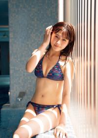 清水麻璃亜 AKB48の“みんなの嫁”が初ソロ水着グラビア披露