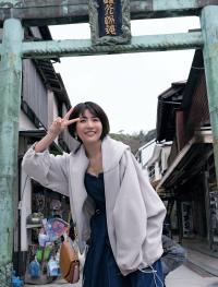 佐々木萌香 昭和アイドルぽっさのある彼女 水着グラビア