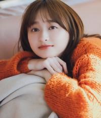 影山優佳 最新グラビア水着画像③