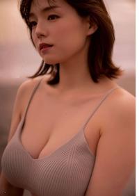 篠崎愛 グラビアレジェンド五月晴れ - 芸能アイドルモデル女優水着画像集
