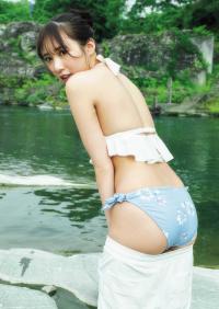 横野すみれ 童心に返って川遊び!【水着画像グラビア画像 - 芸能アイドルモデル女優水着画像集