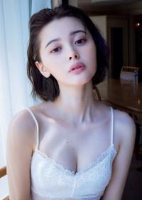 玉城ティナ グラビア水着画像①