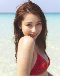 Niki(丹羽仁希) グラビア水着画像①