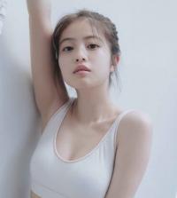 今田美桜 グラビア水着画像③