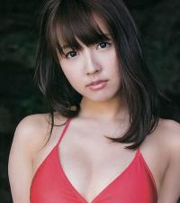 三上悠亜 グラビア水着画像①