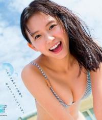 志田音々 グラビア水着画像②