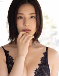 相楽伊織 最新グラビア水着画像④