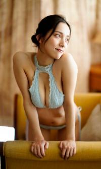 都丸紗也華 最新グラビア水着画像⑦