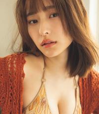 高崎かなみ 最新グラビア水着画像⑨
