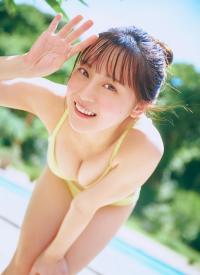 中川心 最新グラビア水着画像②