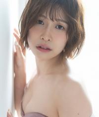 伊勢川乃亜 最新グラビア水着画像