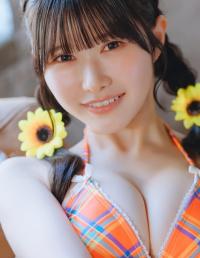 百田彩夏 最新グラビア水着画像