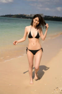 秦瑞穂 ビキニ画像!美ボディと抜群スタイルがたまらない!
