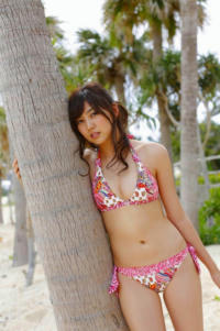 岩﨑名美 ビキニ画像!美ボディと抜群スタイルがたまらない!