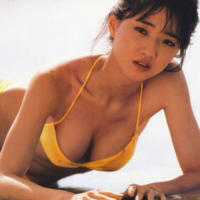 可愛かずみ ビキニ画像!若い頃のかわいさがたまらない!