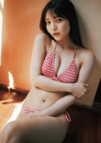 黒嵜菜々子 くろさきななこ グラビア水着画像