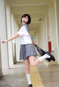Hello! Projectのファン必見!工藤遥と鈴木愛理の水着グラビア2020年版の見どころ